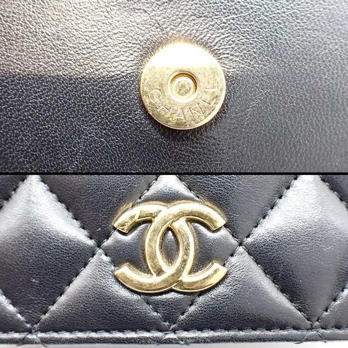 Chanel Black Lambskin Shoulder Bag with Gold Hardware - A Timeless Classic