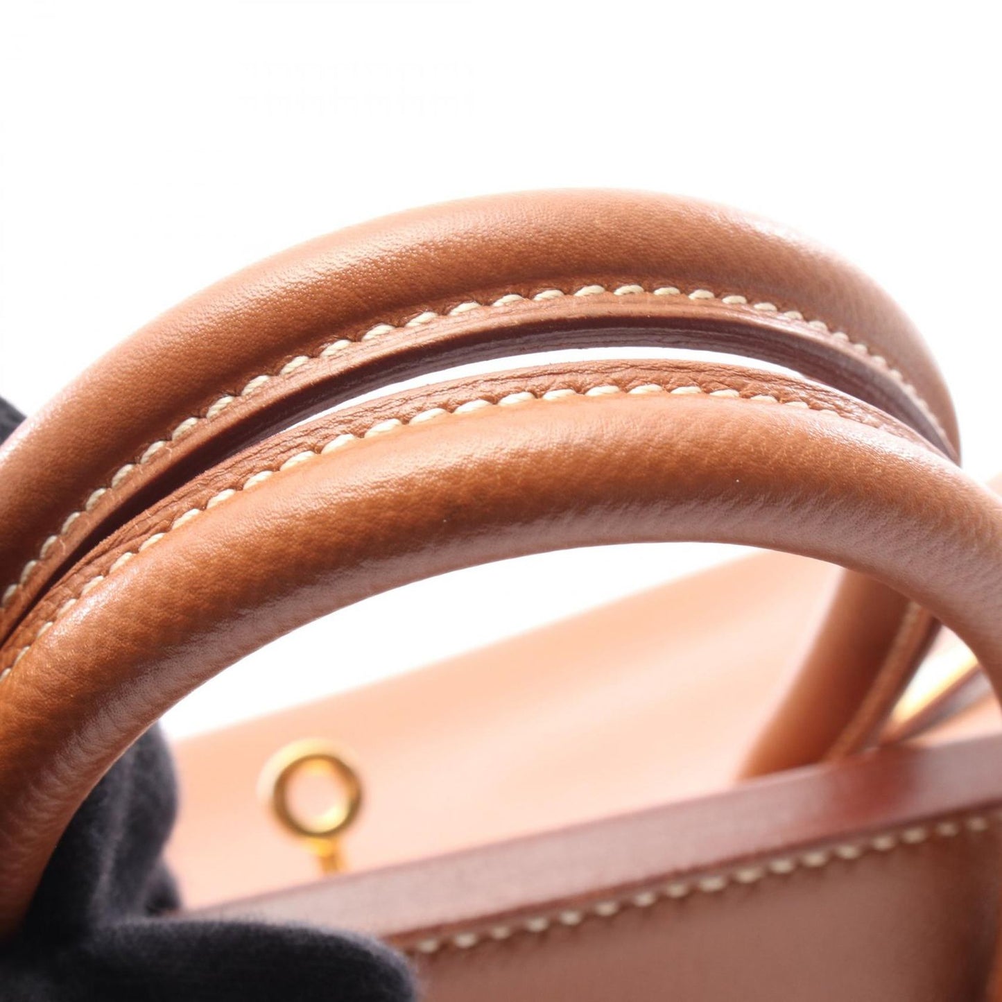 HERMES Haut à Courroies 32 Handbag in Gold Leather