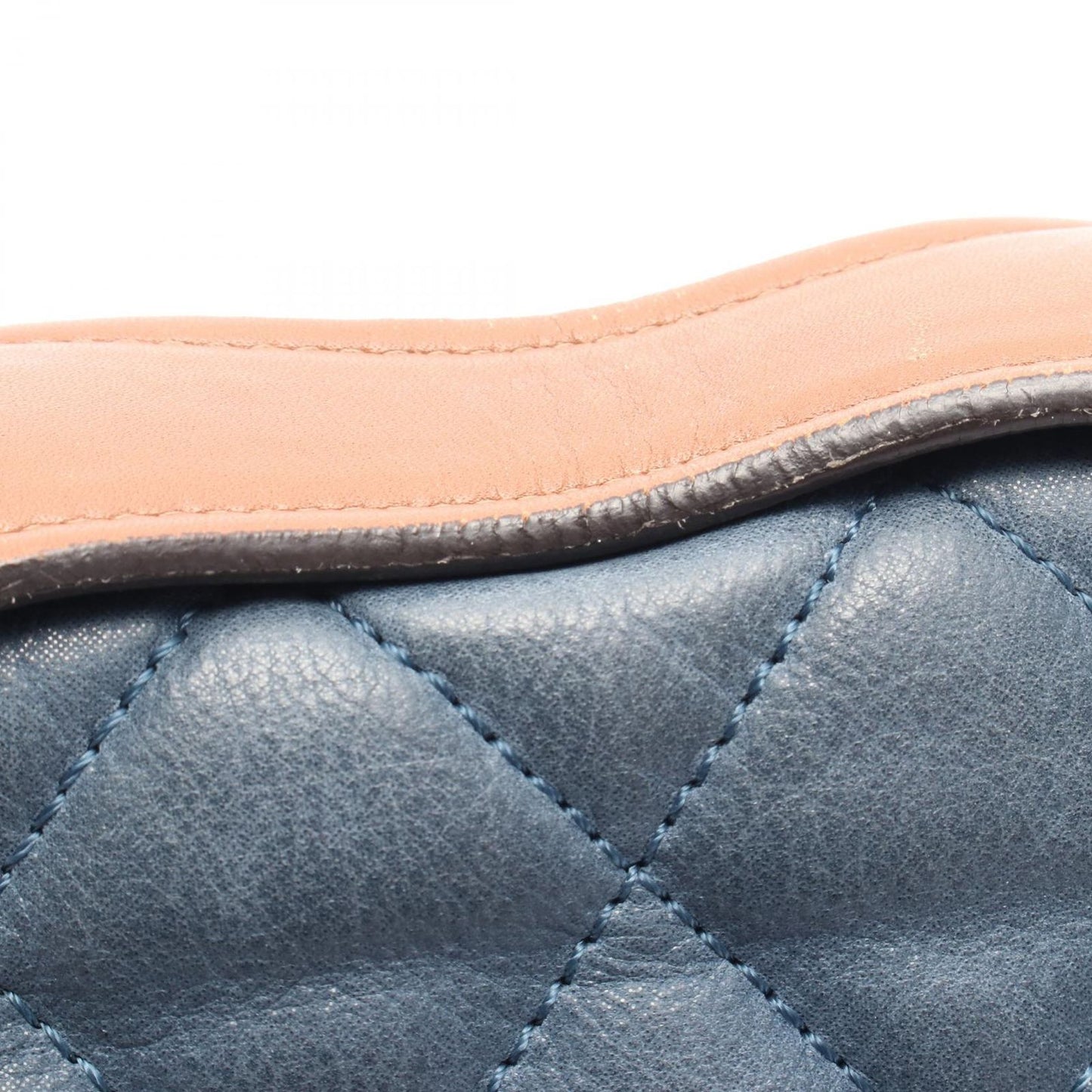 CHANEL Matelassé Shoulder Bag in Blue/Brown Leather