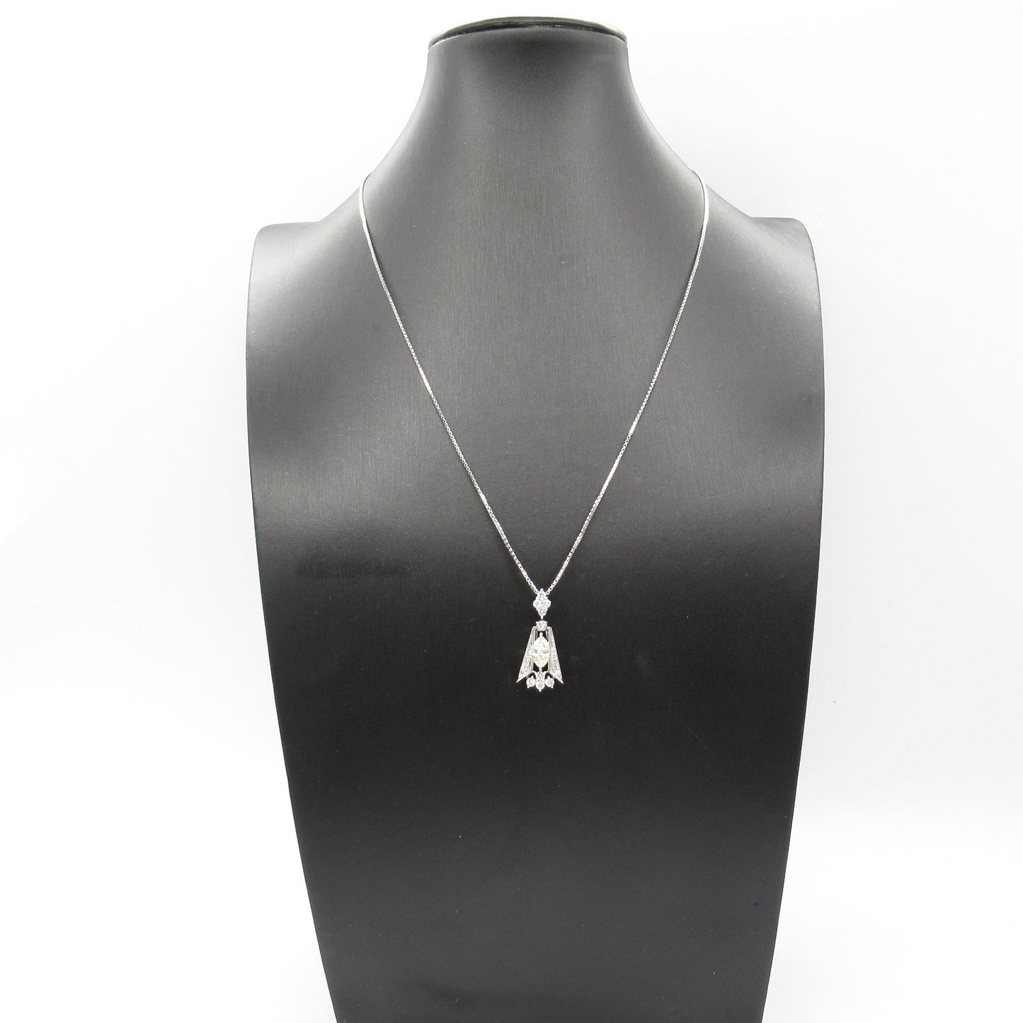 Exquisite JEWELRY Diamond Necklace in Platinum - 0.812ct Elegance