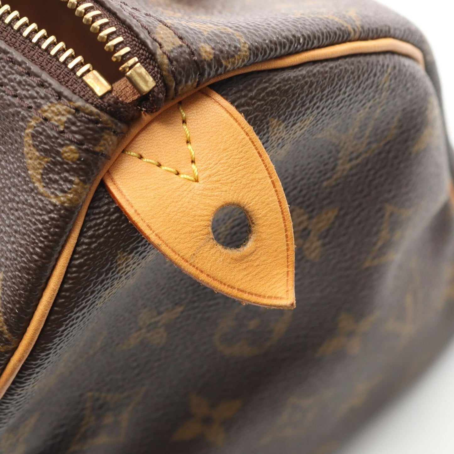 Louis Vuitton Monogram Speedy 25 Handbag - Timeless Elegance