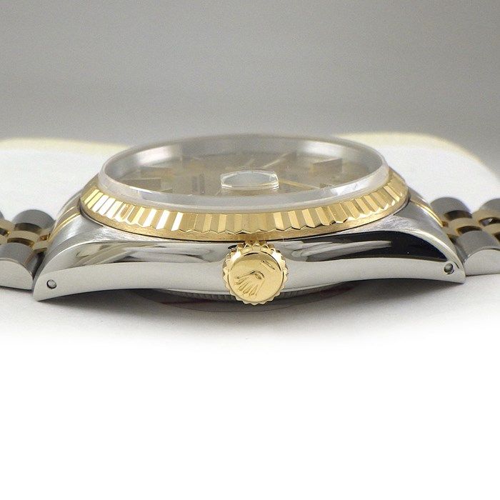Rolex Datejust 16233 Champagne Dial - Timeless Elegance