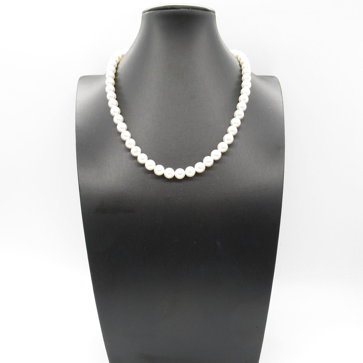 Elegant Pearl Necklace in Silver 925 - Timeless Luxury