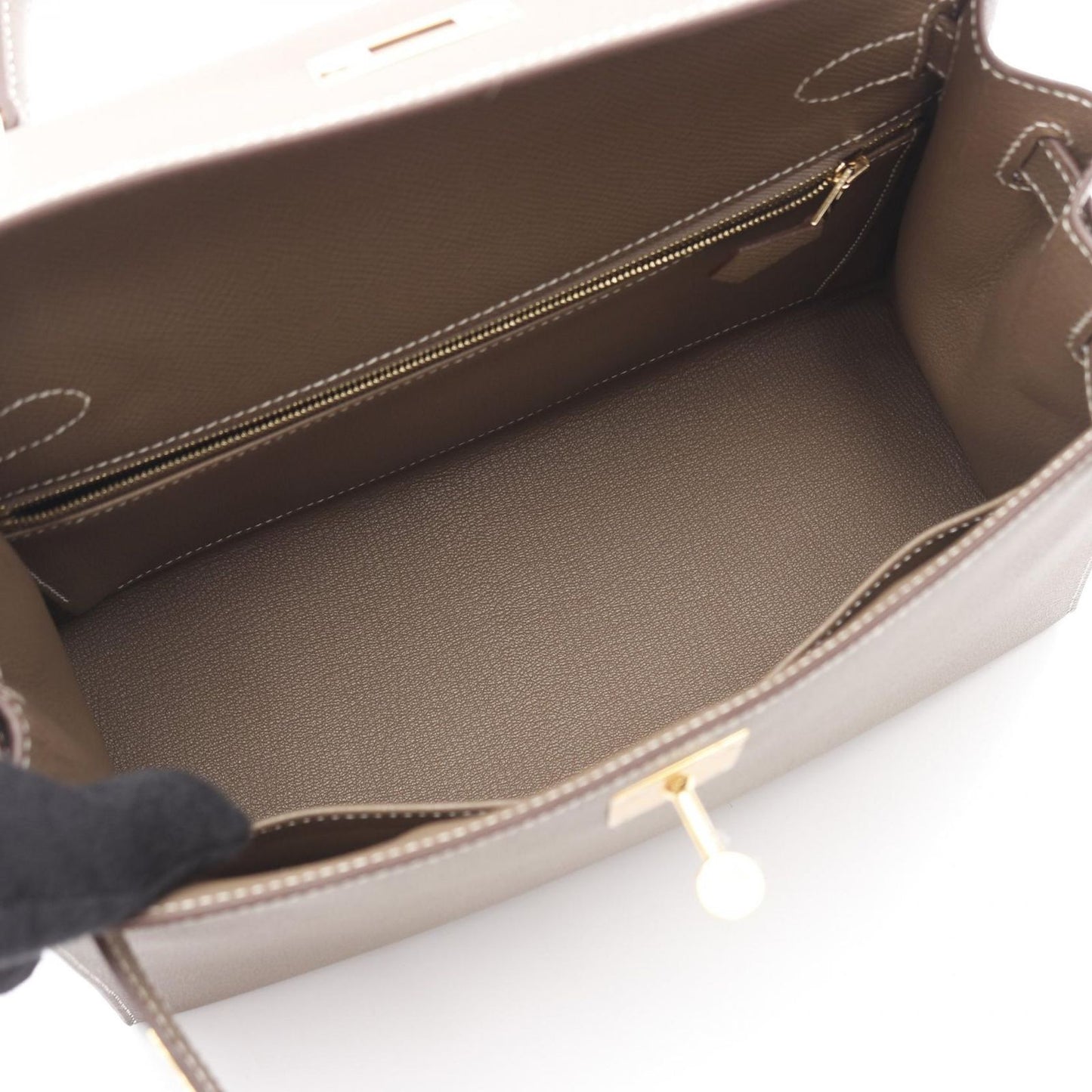 HERMES Kelly 28 Etoupe Handbag - Timeless Elegance