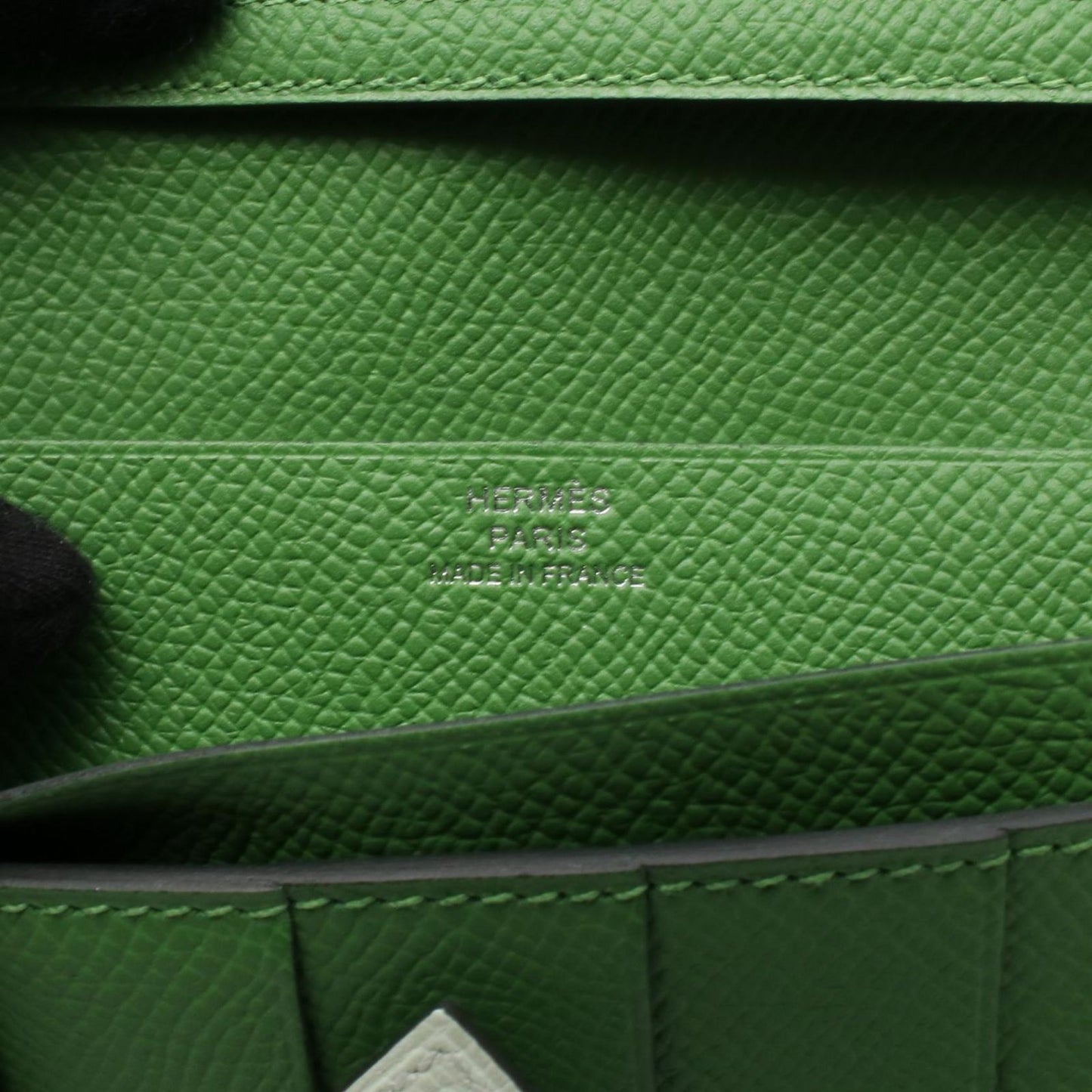 HERMES Green Veil Swift Leather Bearn Wallet - Timeless Elegance
