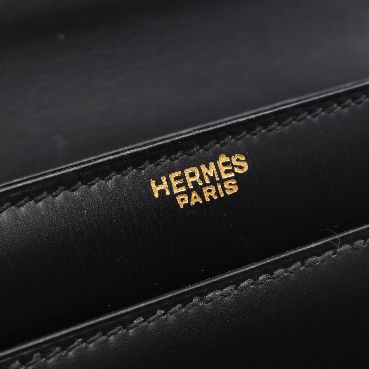 HERMES Escale Black Calfskin Handbag - Vintage Elegance