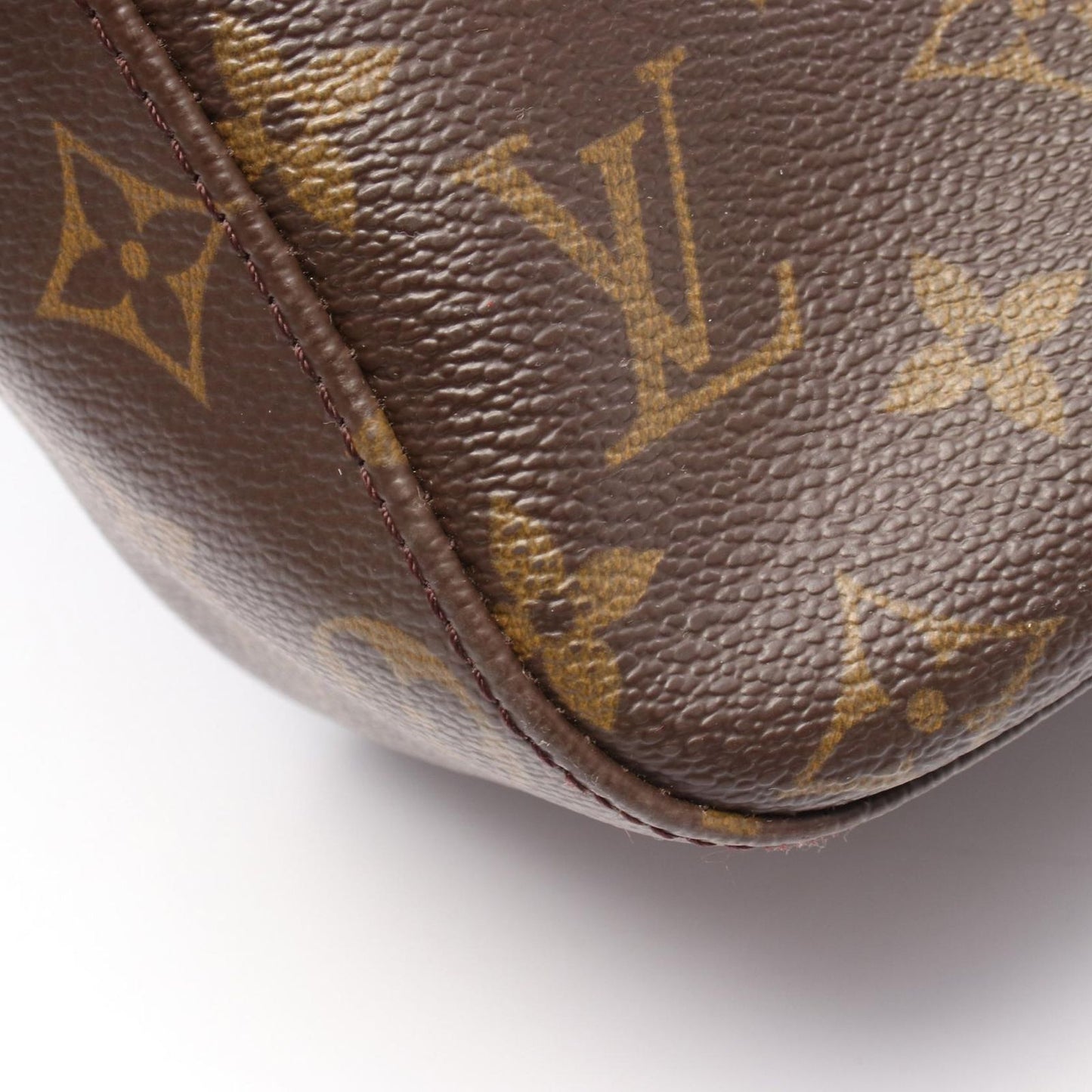 Louis Vuitton Monogram Looping GM Shoulder Bag - Timeless Elegance