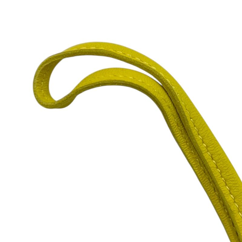 HERMES Gigi Camail U Stamp Anemone Leather Handbag - Exquisite Craftsmanship