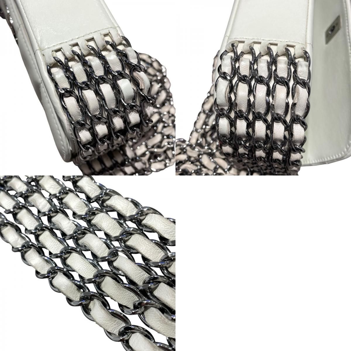 CHANEL Green Chocolate Bar 5-Chain Shoulder Bag - Luxury Craftsmanship