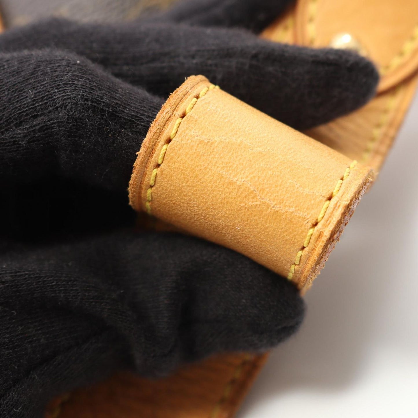 Louis Vuitton Galliera PM Shoulder Bag - Timeless Elegance