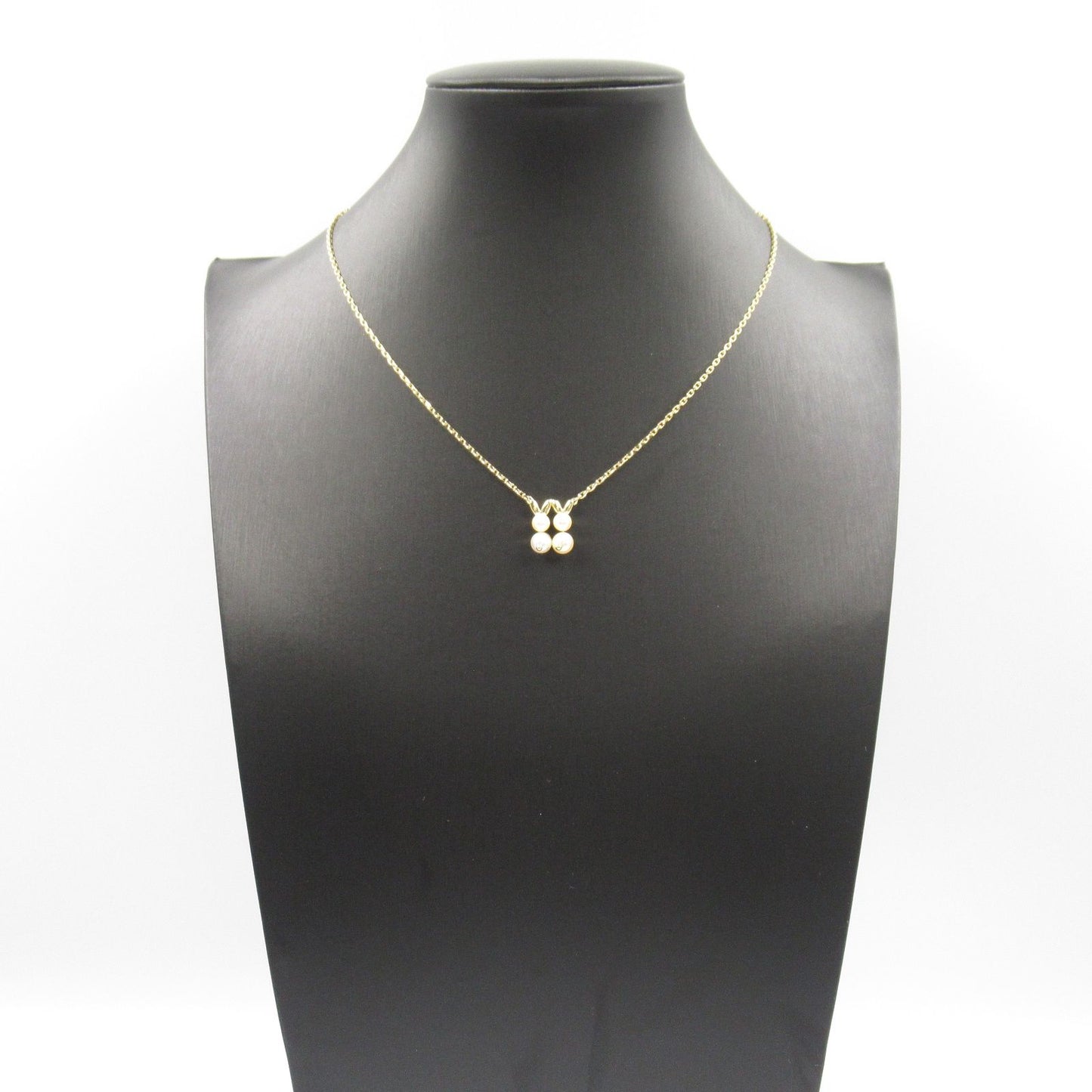 Van Cleef & Arpels Akoya Pearl Necklace in 18K Yellow Gold