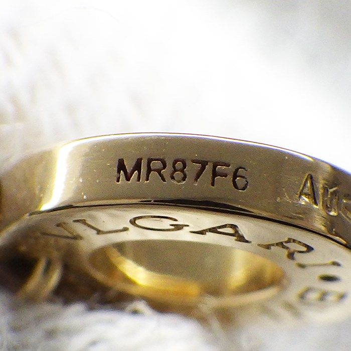 BVLGARI Onyx Circle Necklace in 18K Yellow Gold - Timeless Elegance