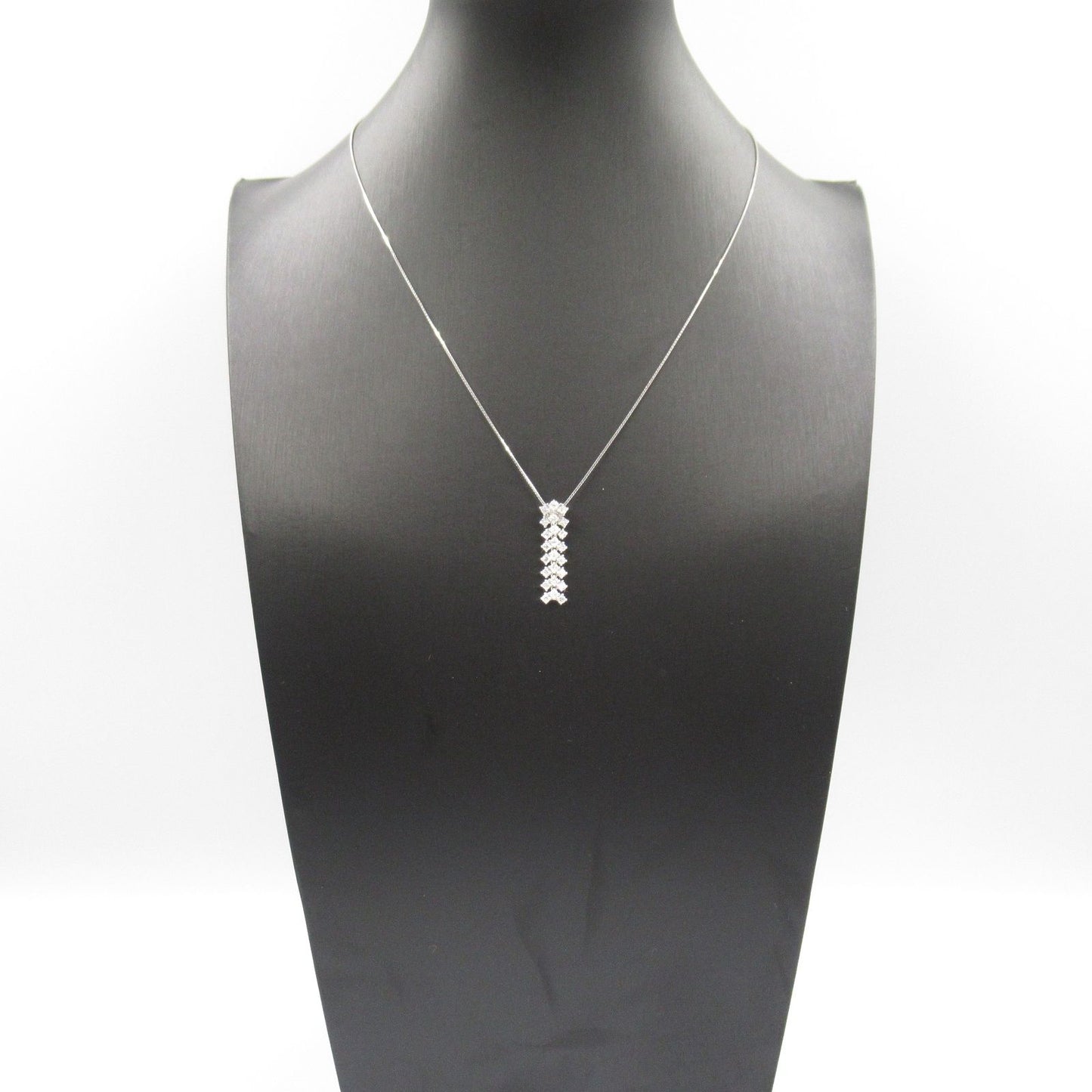 Exquisite K18WG Diamond Necklace - 1.00ct Elegance