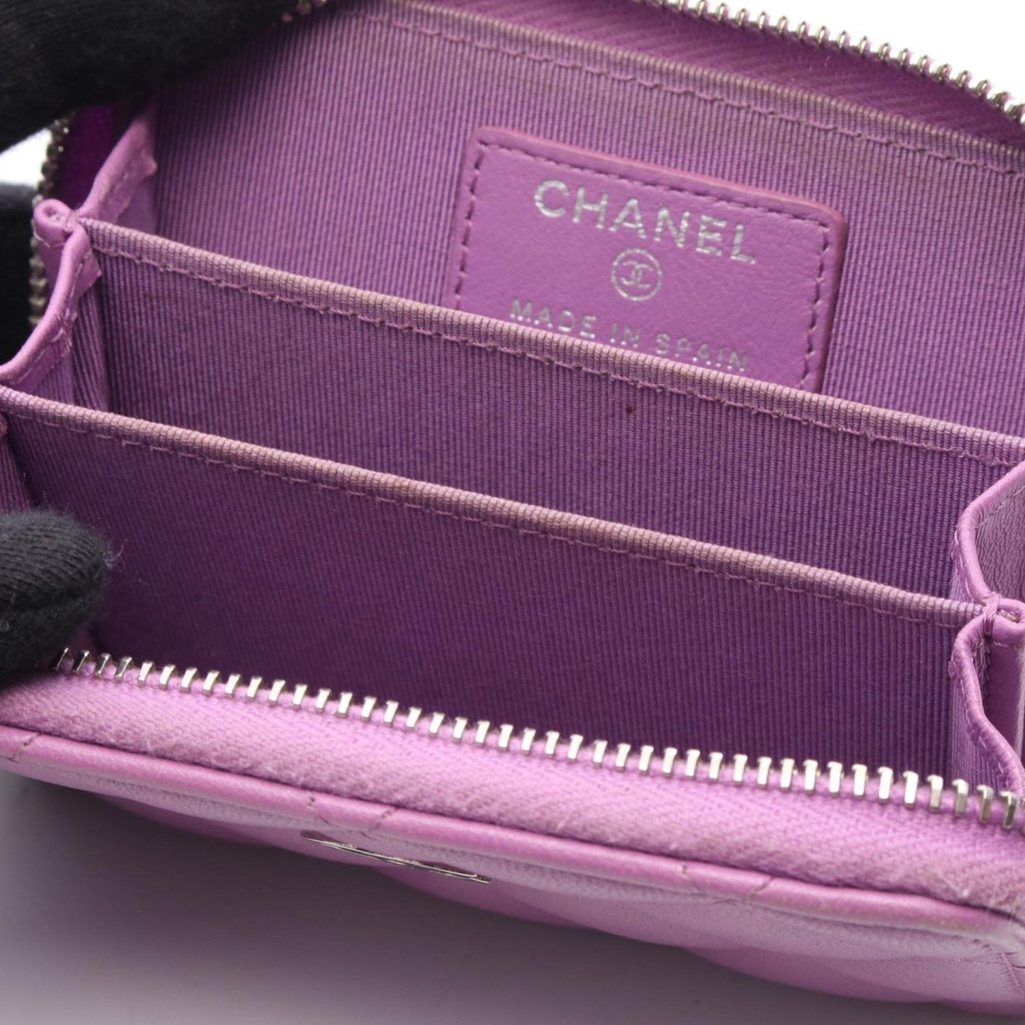 CHANEL Classic Zip Coin Purse in Purple Leather - Timeless Elegance