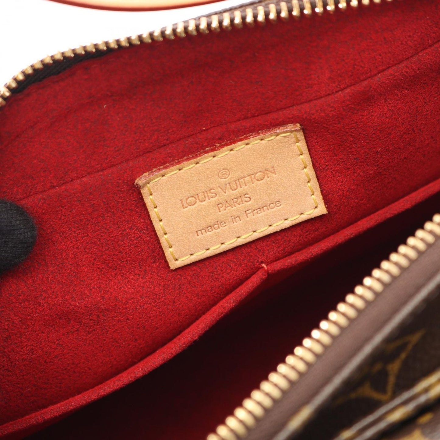 LOUIS VUITTON Viva Cite MM Monogram Shoulder Bag - Timeless Elegance