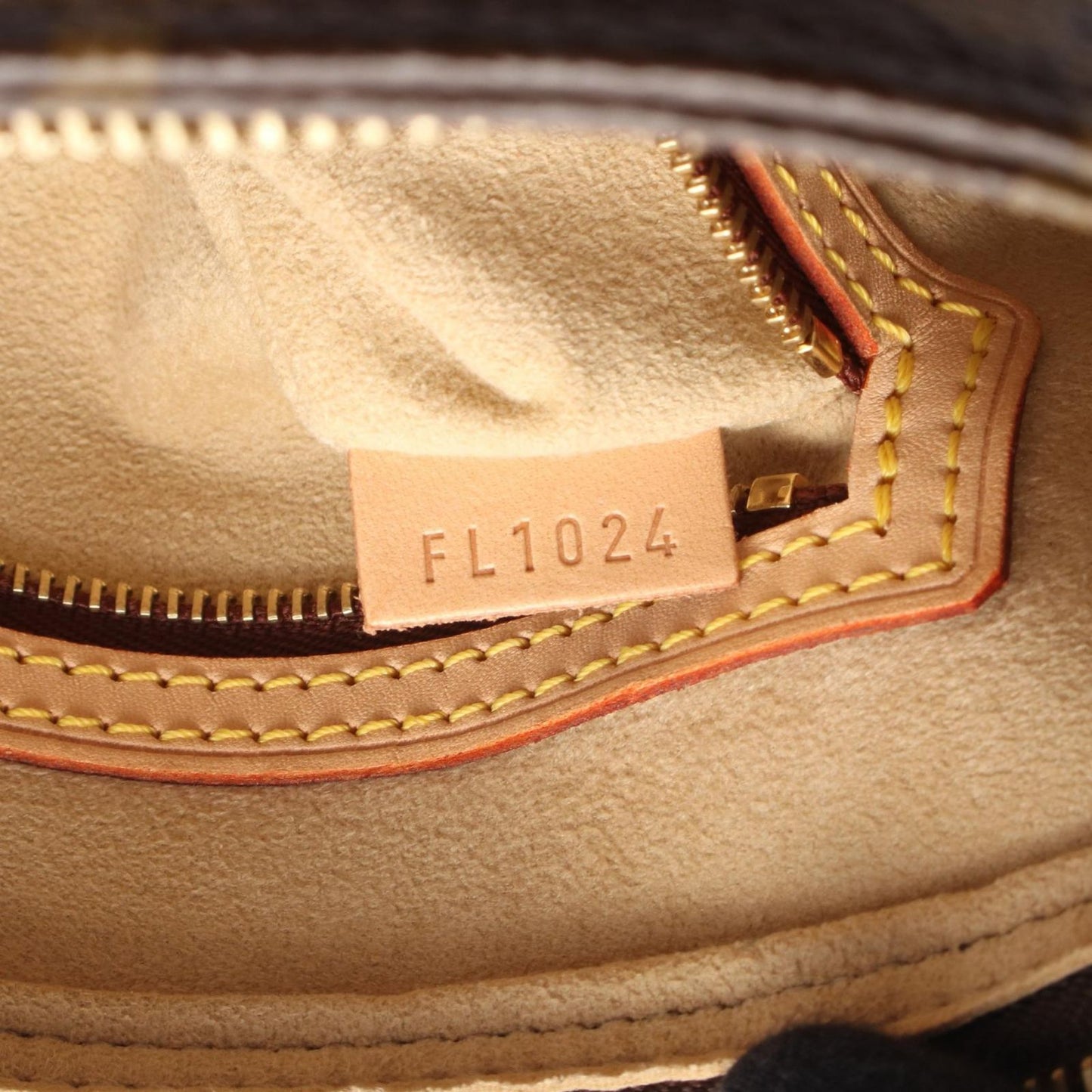 Louis Vuitton Looping MM Shoulder Bag - Timeless Elegance