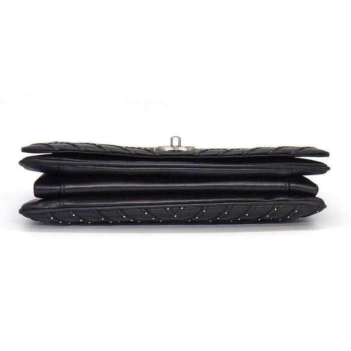 CHANEL Chevron Black Calfskin Shoulder Bag with Silver Hardware