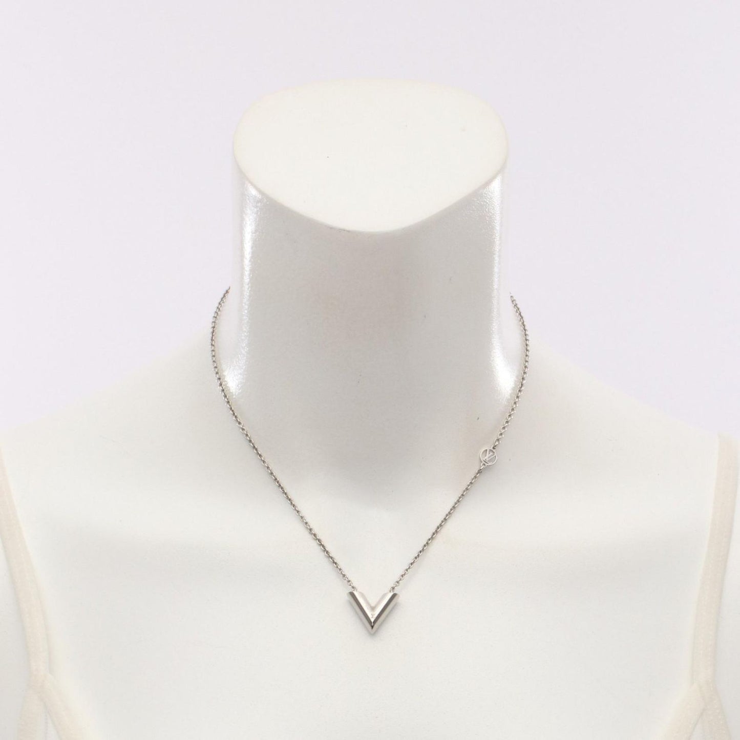 Louis Vuitton Essential V Necklace in Stainless Steel - Exquisite Craftsmanship