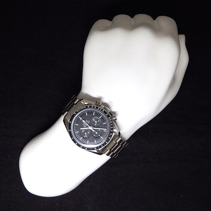 OMEGA Speedmaster Moonwatch Professional Chronograph - Black Dial