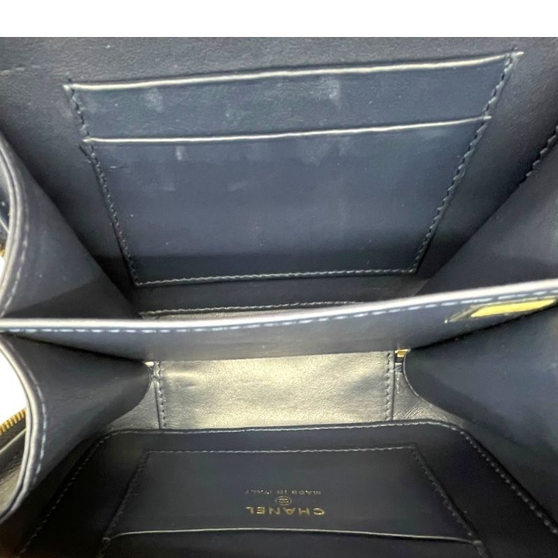 CHANEL CC Figree Shoulder Bag - Navy Caviar with Gold Hardware