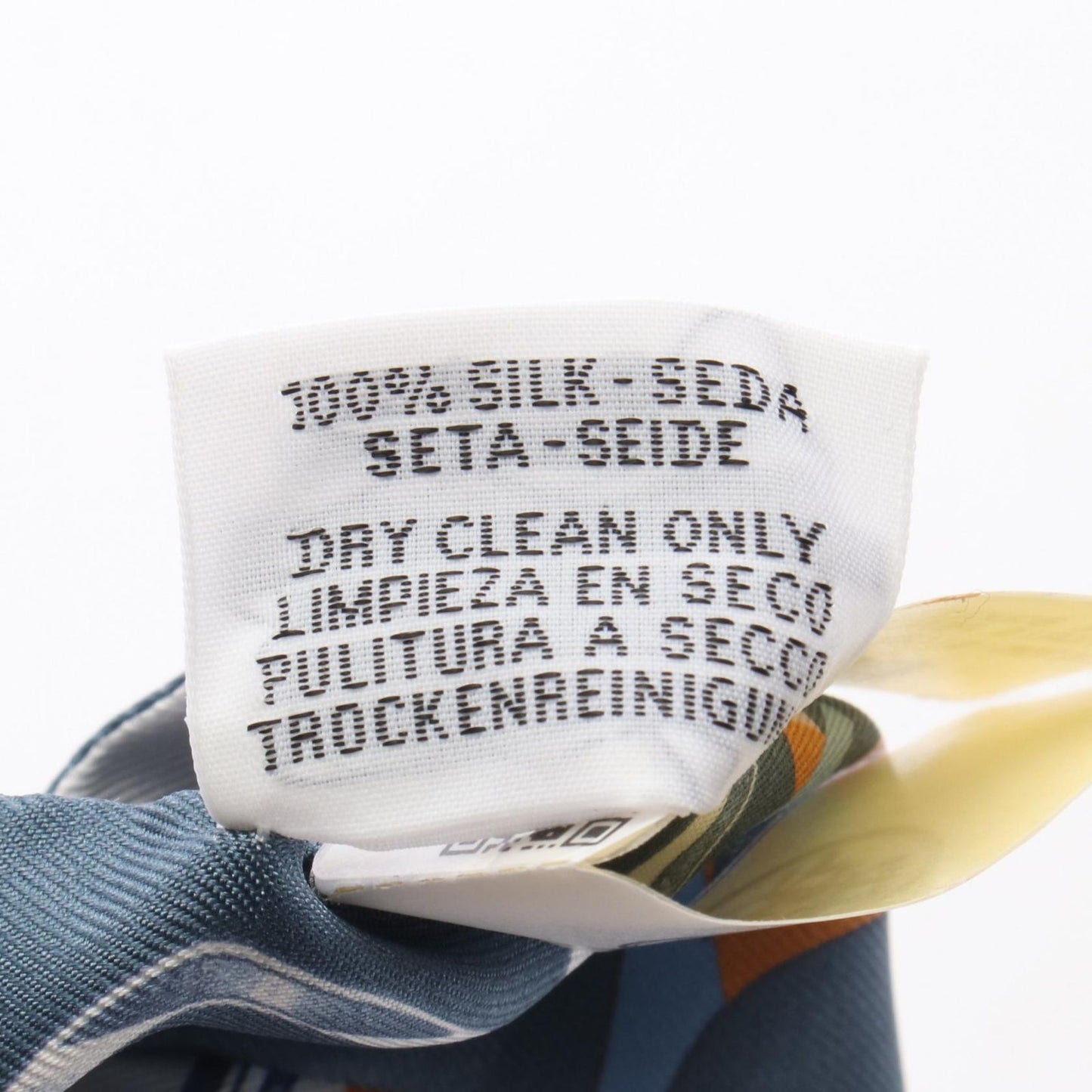 HERMES DO RE BOUCLES Twilly Scarf - Exquisite Silk Accessory