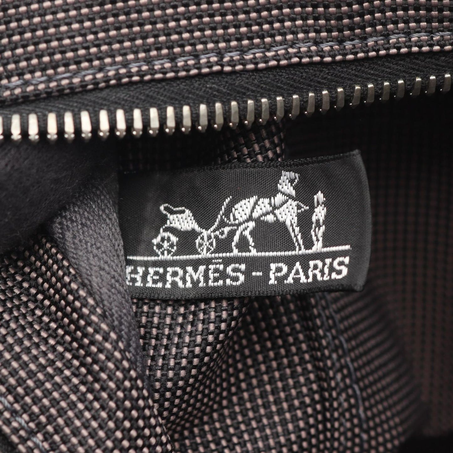 HERMES Émile MM Tote Bag in Gray Nylon Canvas - Timeless Elegance