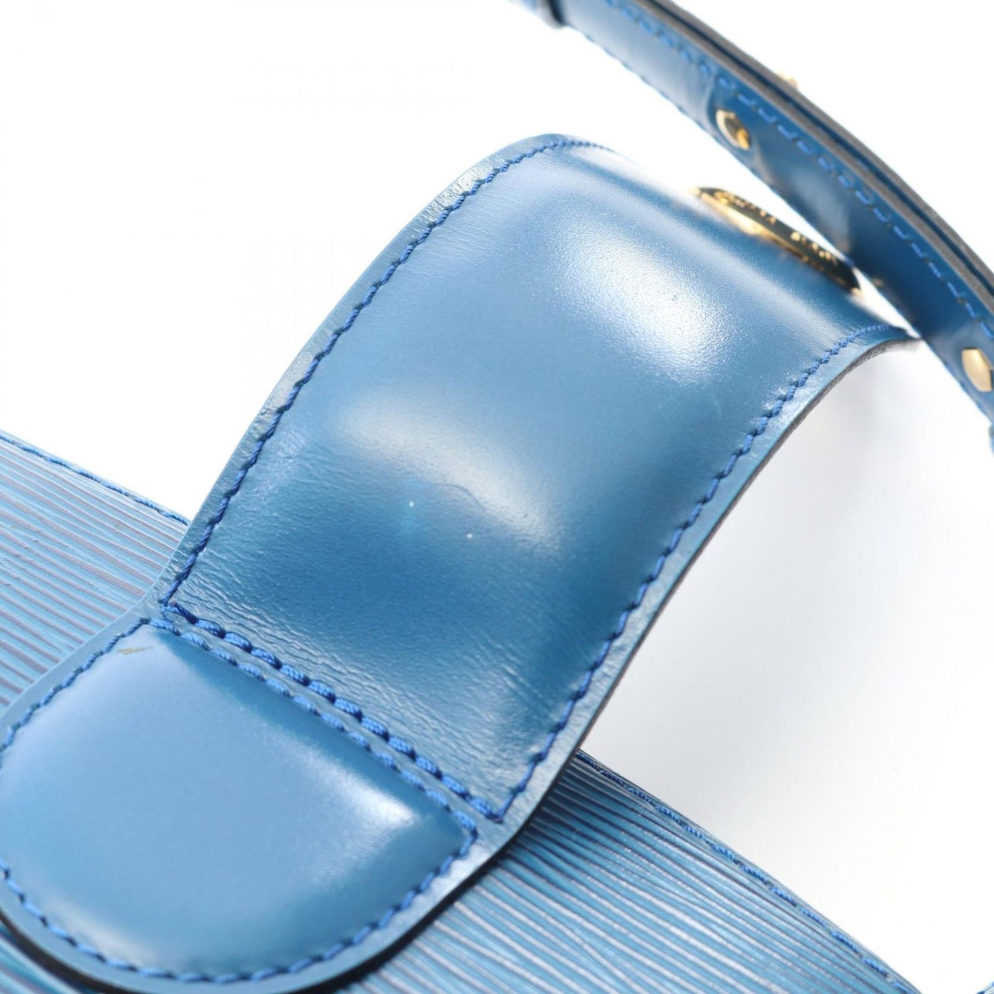 Louis Vuitton Cluny Epi Toledo Blue Shoulder Bag - Timeless Elegance