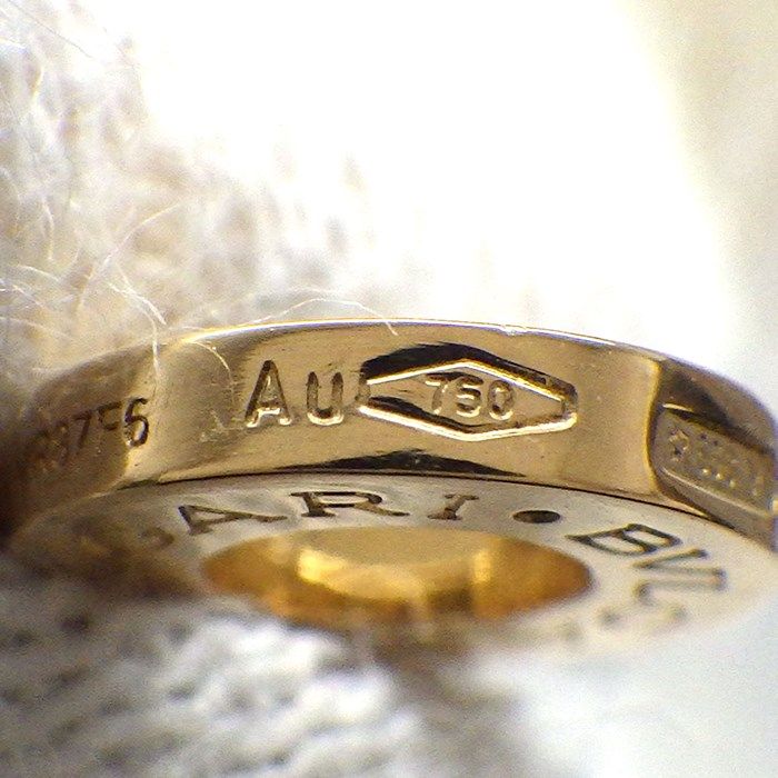 BVLGARI Onyx Circle Necklace in 18K Yellow Gold - Timeless Elegance