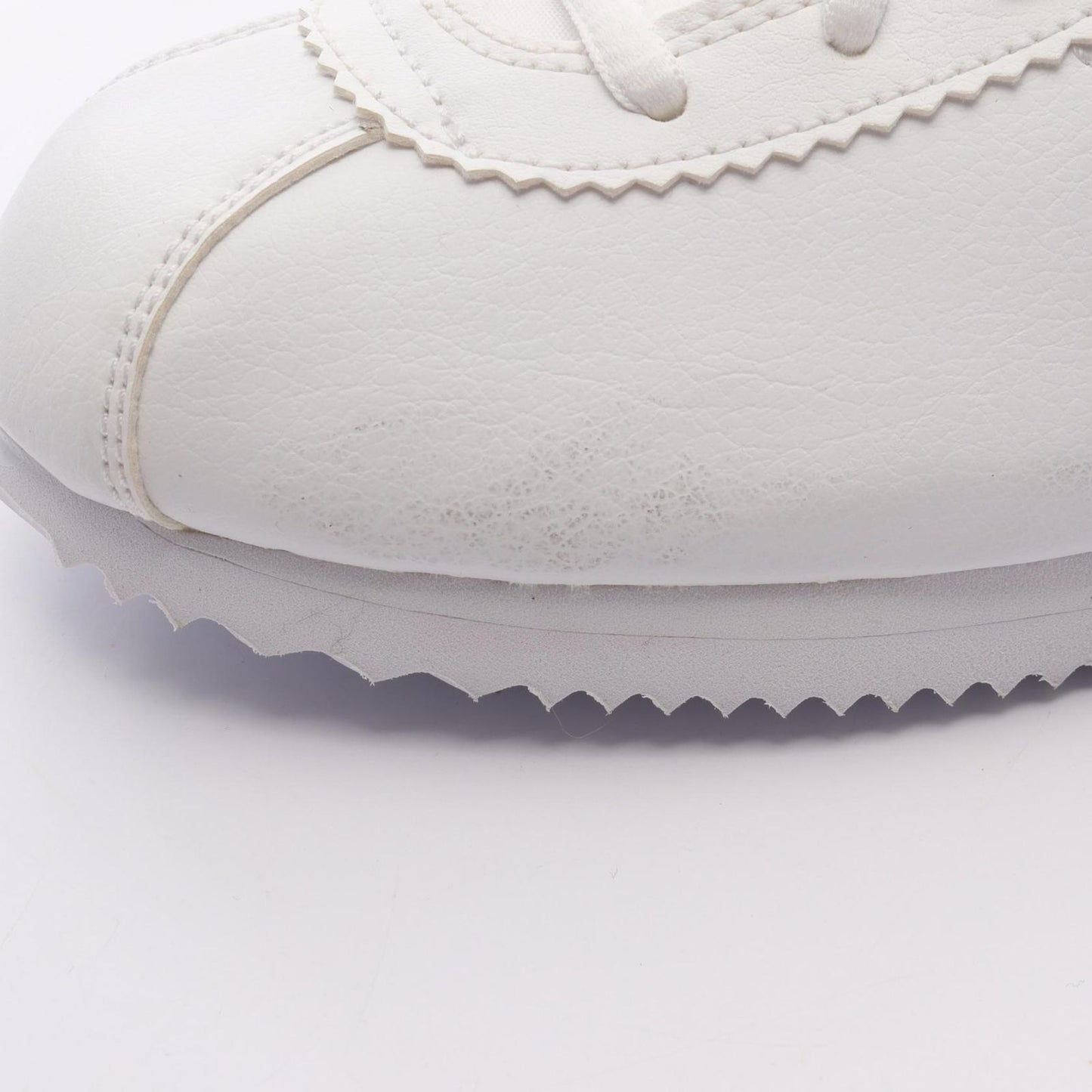 NIKE Cortez Sneakers in White Leather - Timeless Elegance