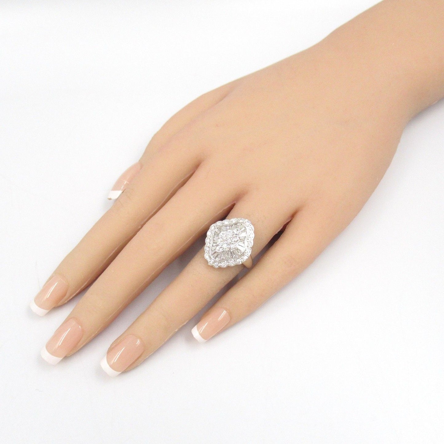 Exquisite JEWELRY Diamond Ring in Platinum - 1.66ct Luxury
