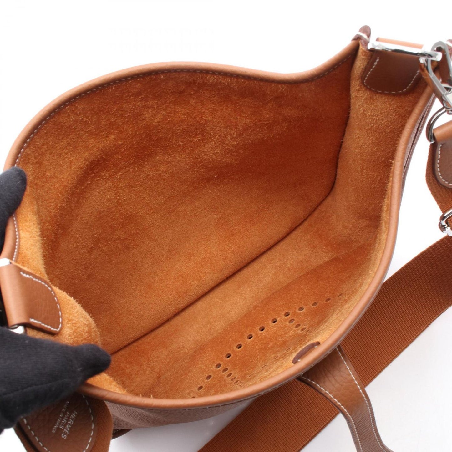 HERMES Evelyne 3 PM Shoulder Bag in Gold Leather - Exquisite Craftsmanship