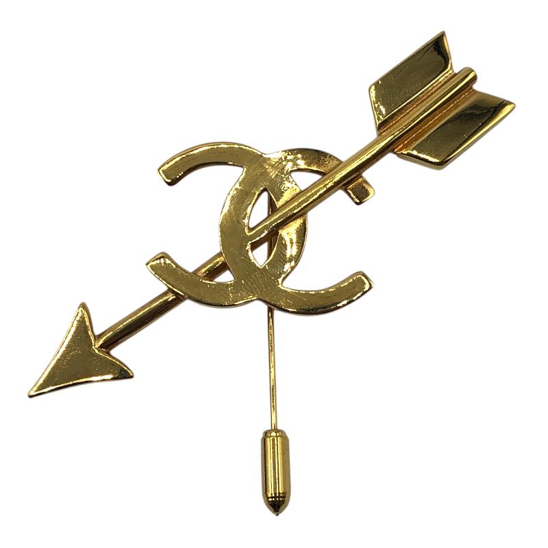 CHANEL Coco Mark Arrow Brooch in Gold - Unisex Elegance