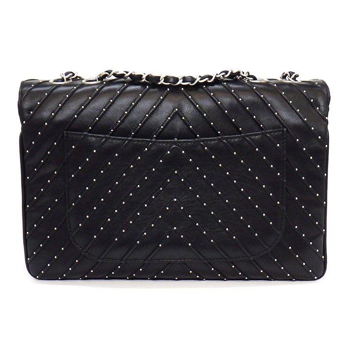 CHANEL Chevron Black Calfskin Shoulder Bag with Silver Hardware