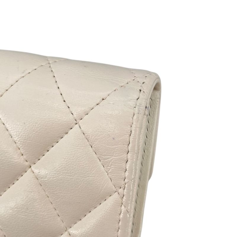 CHANEL Matelassé Card Case AP3827 in White Shiny Lambskin