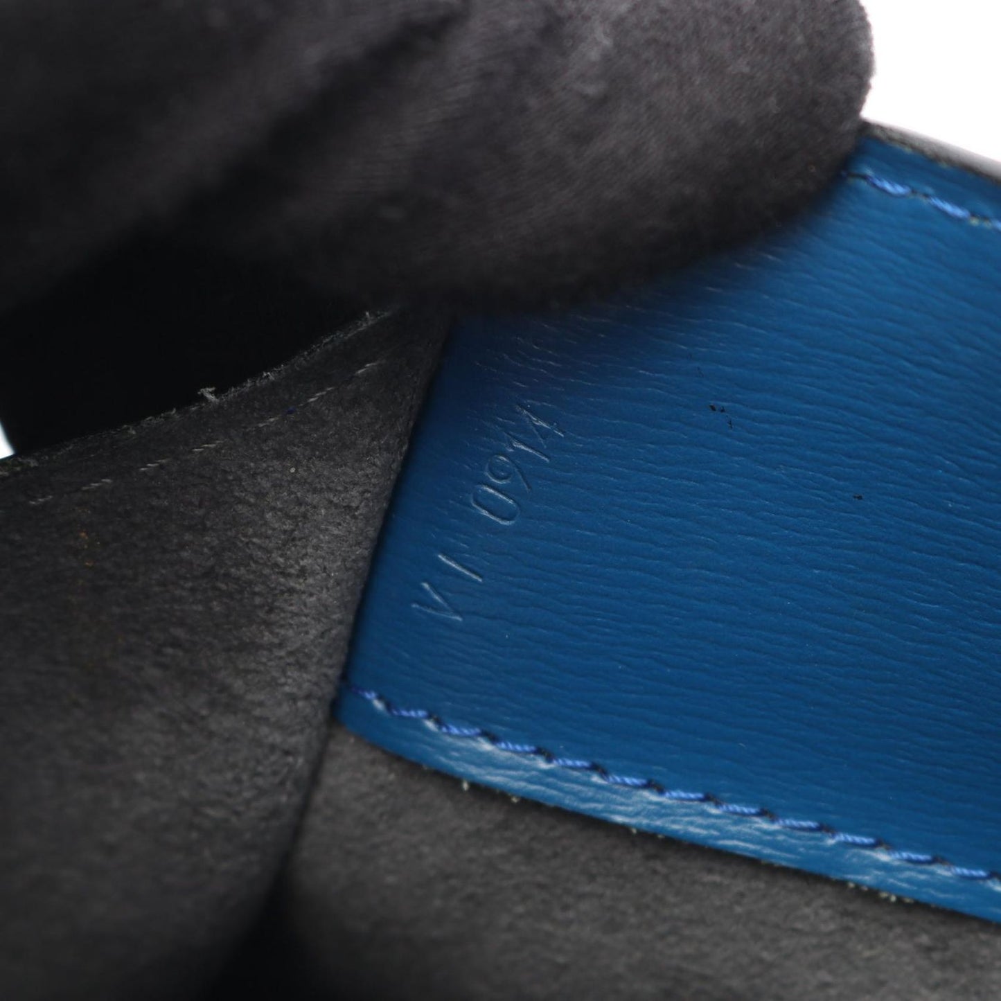 Louis Vuitton Cluny Epi Toledo Blue Shoulder Bag - Timeless Elegance