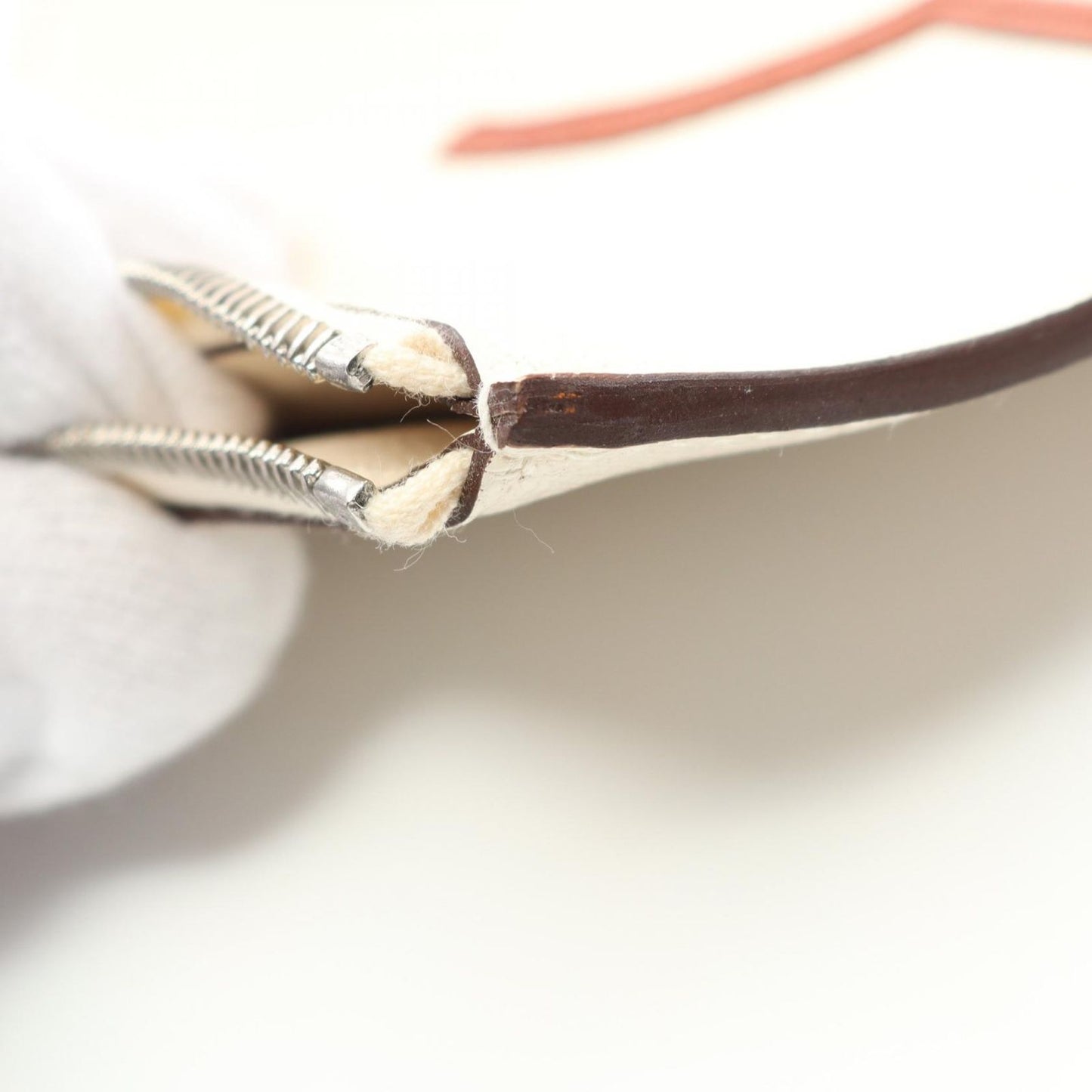 HERMES Paddock Coin Case in Nat/Cuivre Leather - Exquisite Craftsmanship