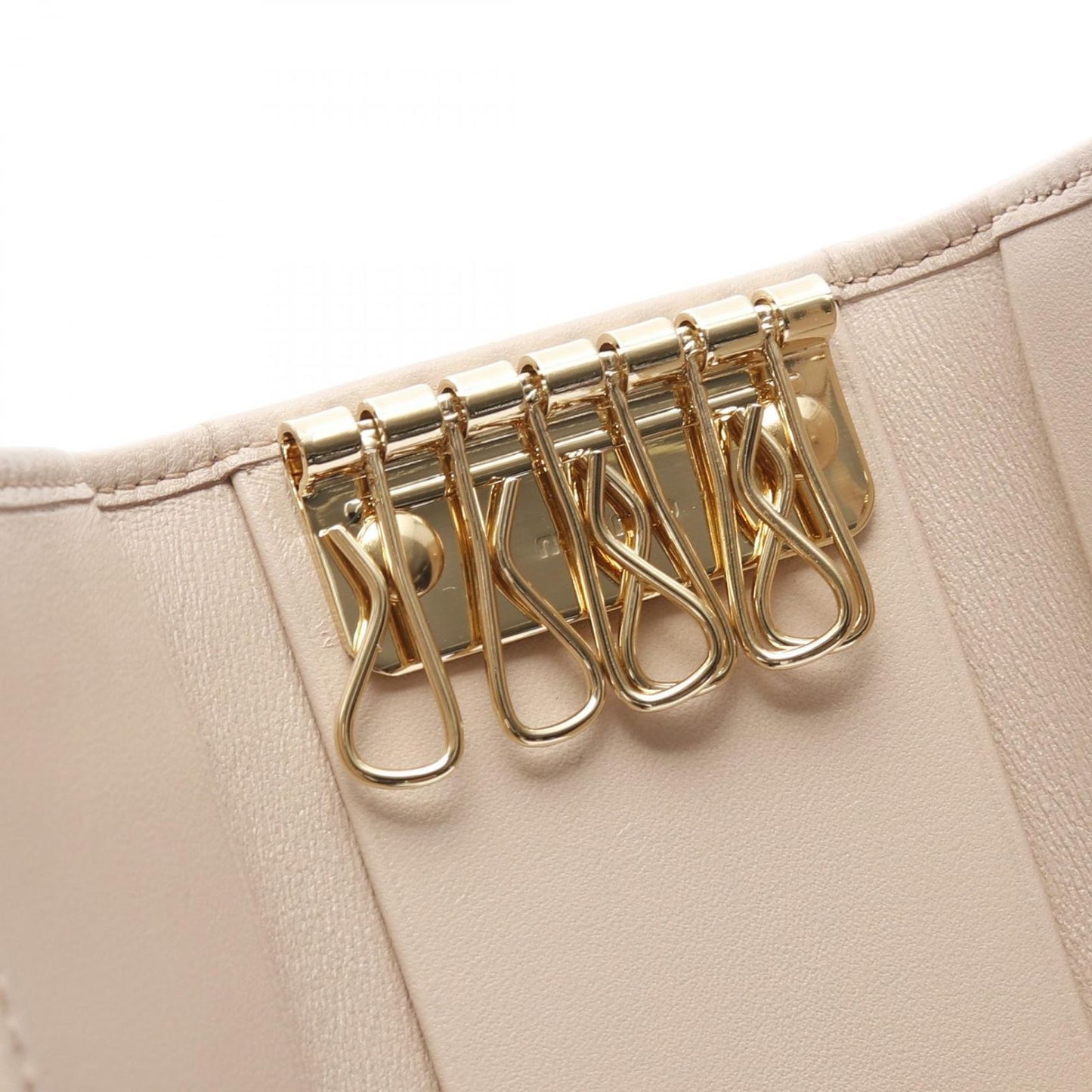 Miu Miu Matelassé Leather Key Case in Pink - Exquisite Craftsmanship