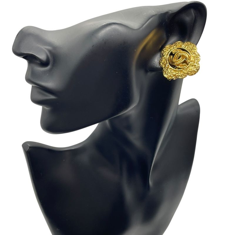 CHANEL Coco Mark Logo Earrings in Gold Metal - Timeless Elegance