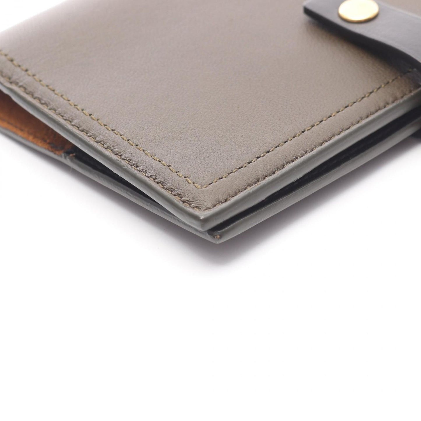 Bottega Veneta Khaki & Black Leather Passport Case - Exquisite Craftsmanship