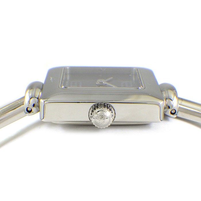GUCCI 1900L Square Bangle Watch with Silver Sunray Dial