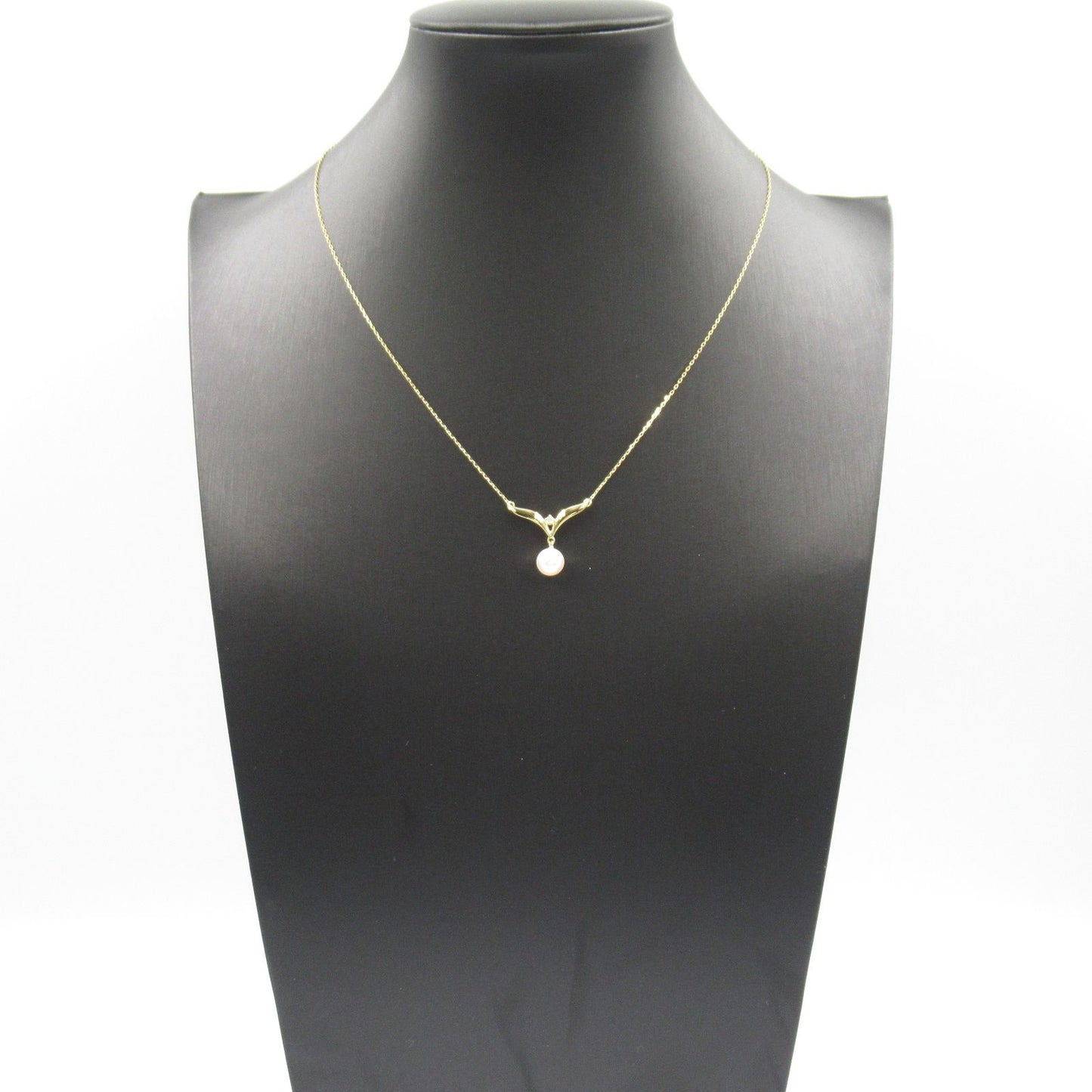 MIKIMOTO Pearl Necklace with Diamonds in 18K Yellow Gold