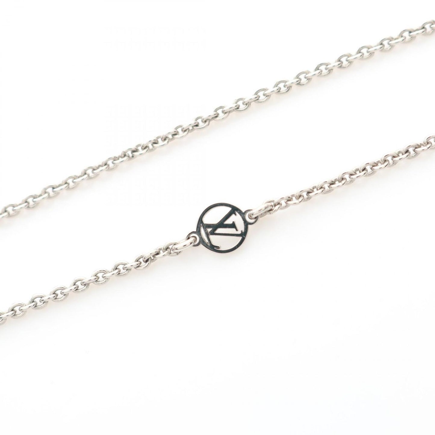 Louis Vuitton Essential V Necklace in Silver Stainless Steel