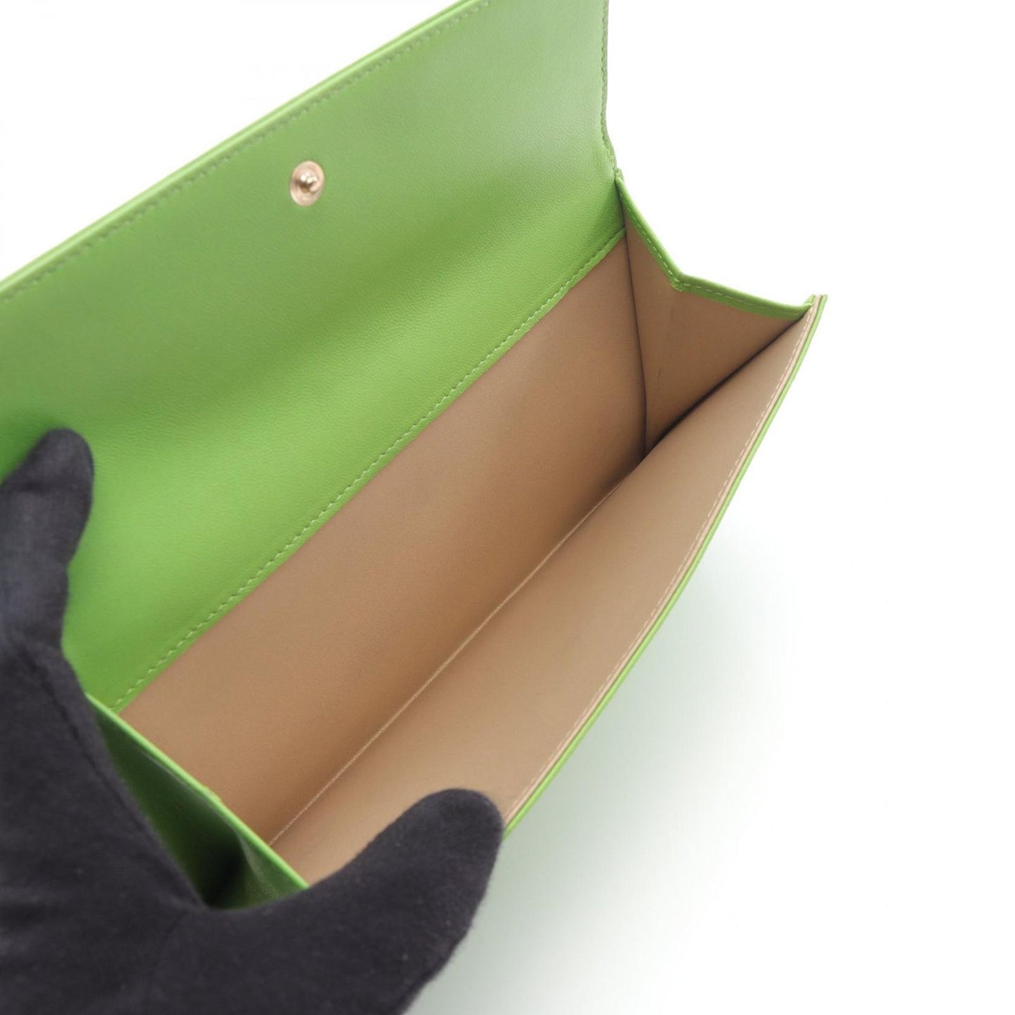 CHANEL Camellia Double Snap Wallet in Apple Green Leather