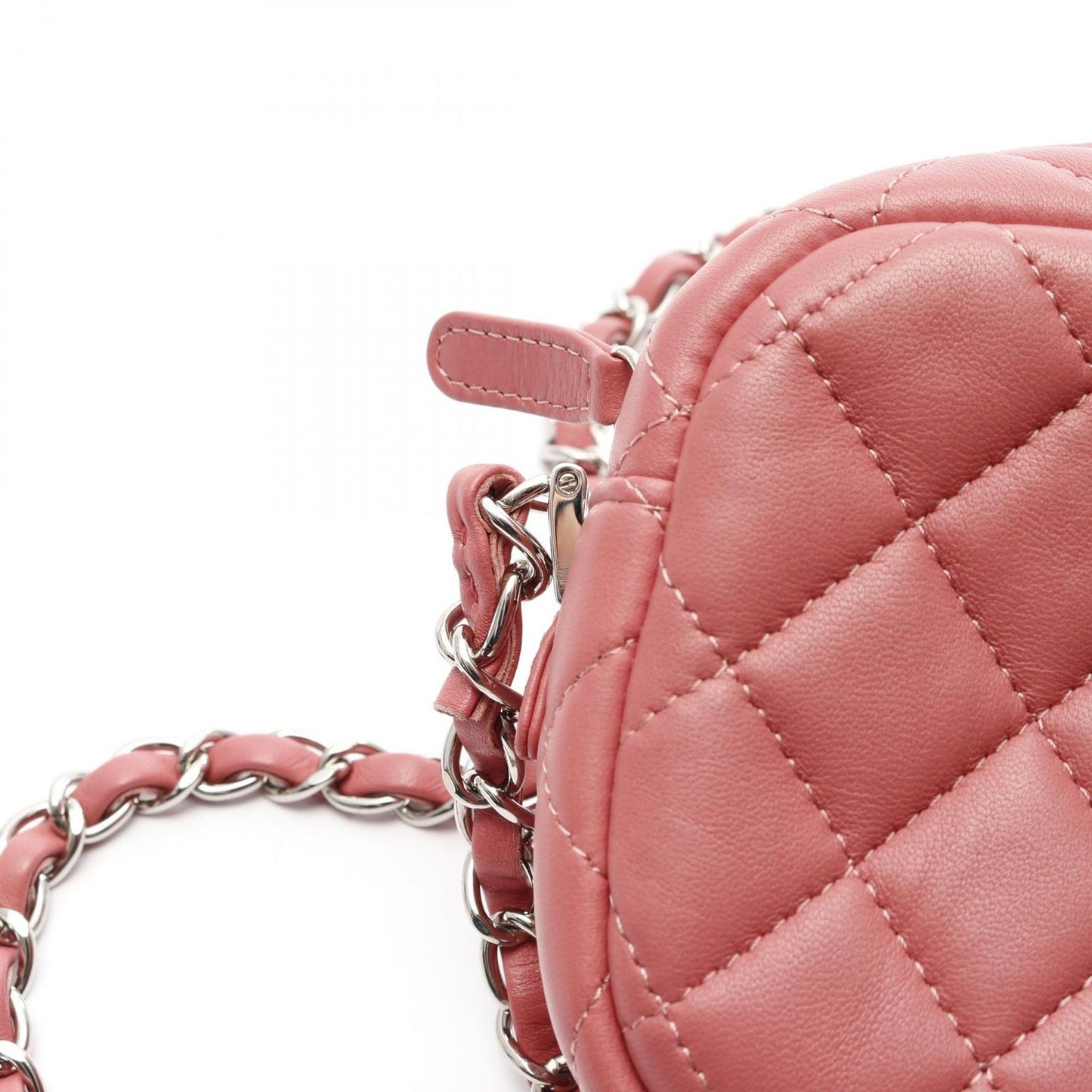 CHANEL Matelassé Pink Lambskin Shoulder Bag - Exquisite Craftsmanship