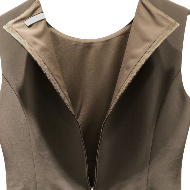 FOXEY NEW YORK Classic Sleeveless Dress in Brown - Timeless Elegance