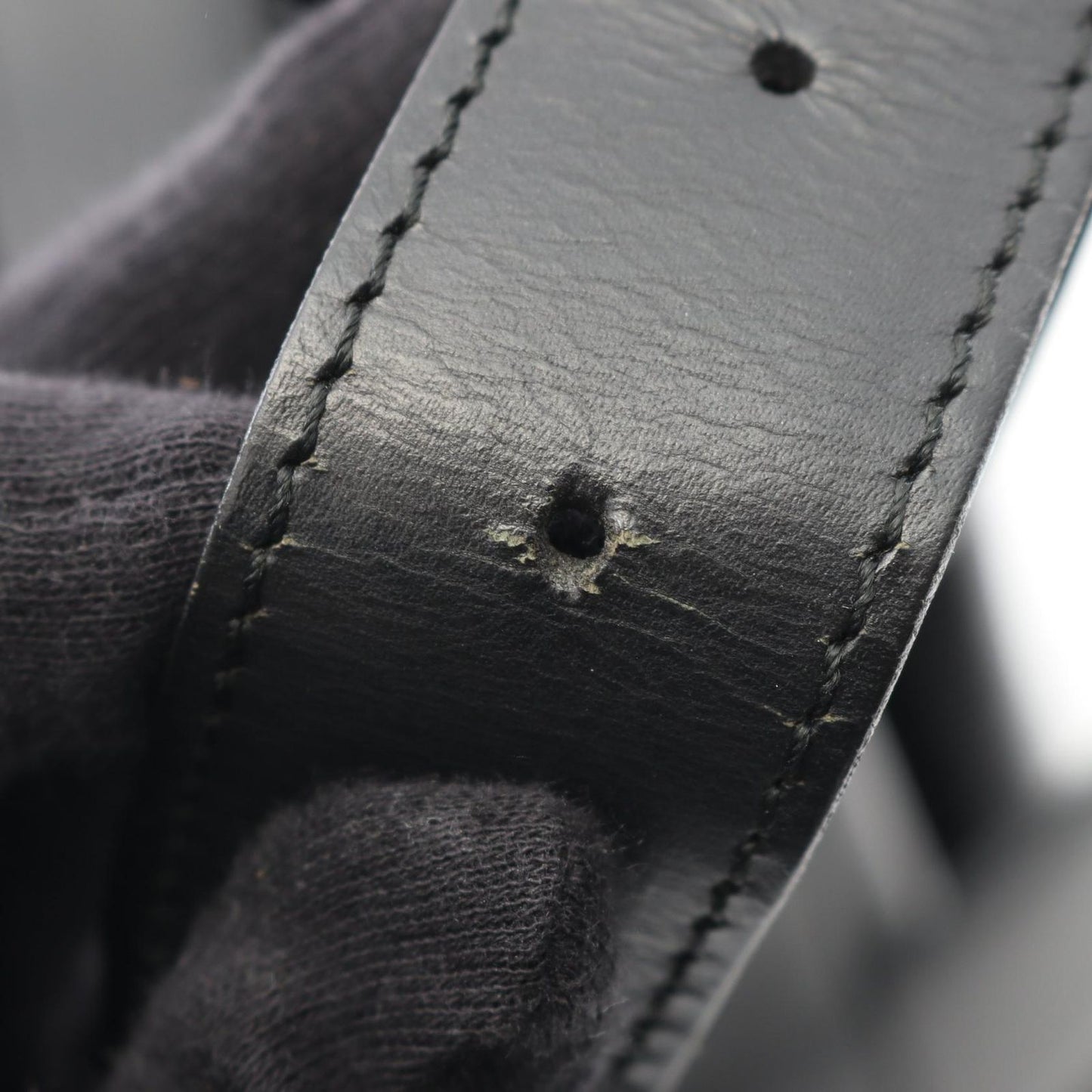 Louis Vuitton Sac De Paille PM Epi Noir Shoulder Bag - Timeless Elegance