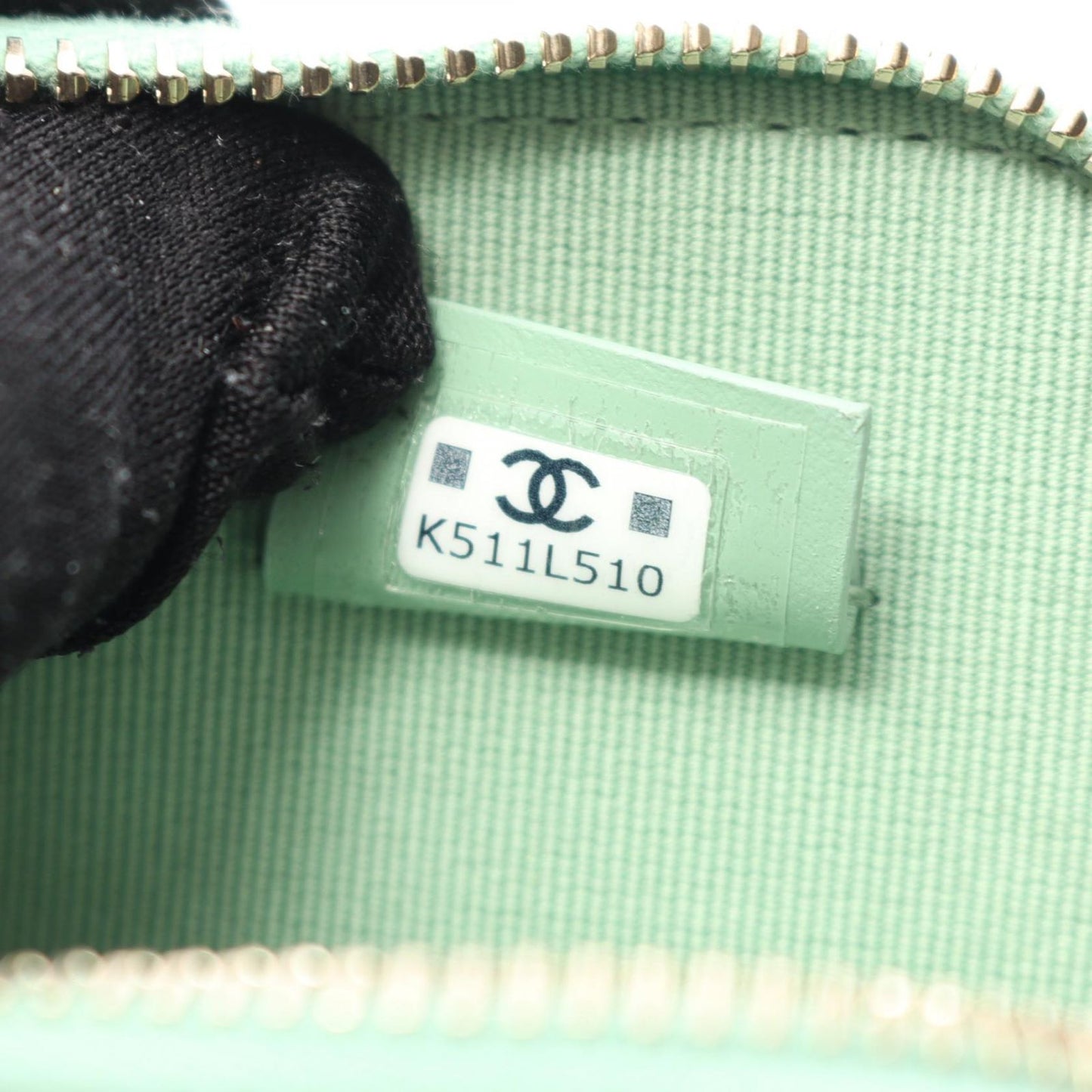CHANEL Matelassé Coin Case in Mint Green - Exquisite Craftsmanship