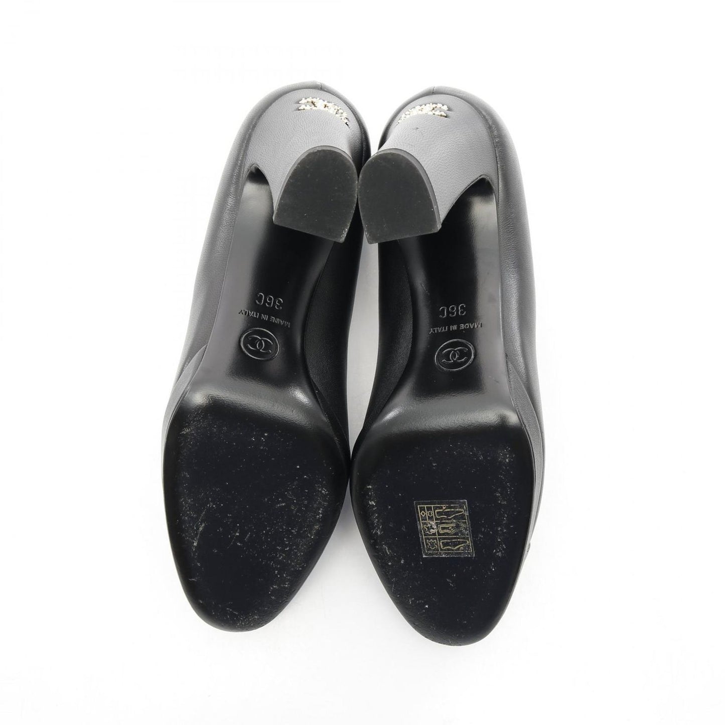 CHANEL Coco Mark Black Leather Pumps - Timeless Elegance