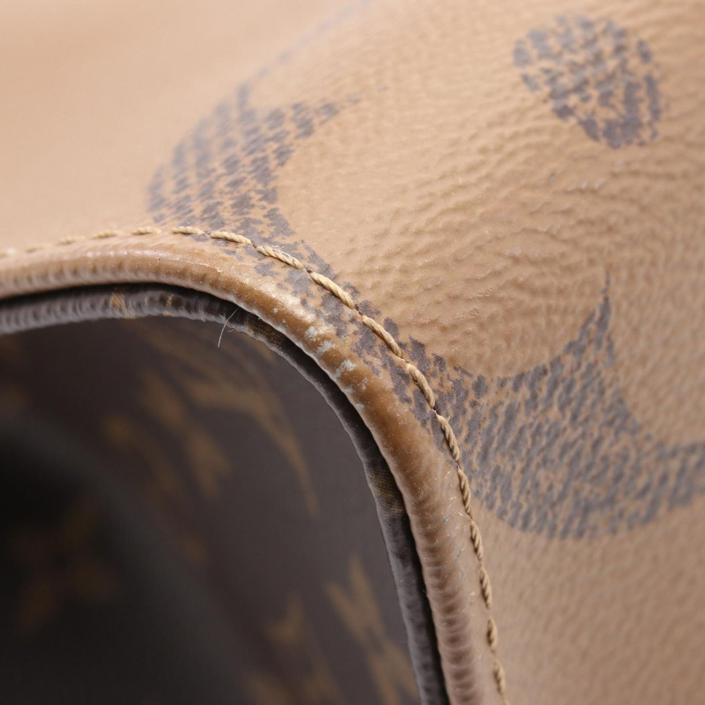 Louis Vuitton OnTheGo MM Tote Bag - Monogram Giant Reverse Canvas