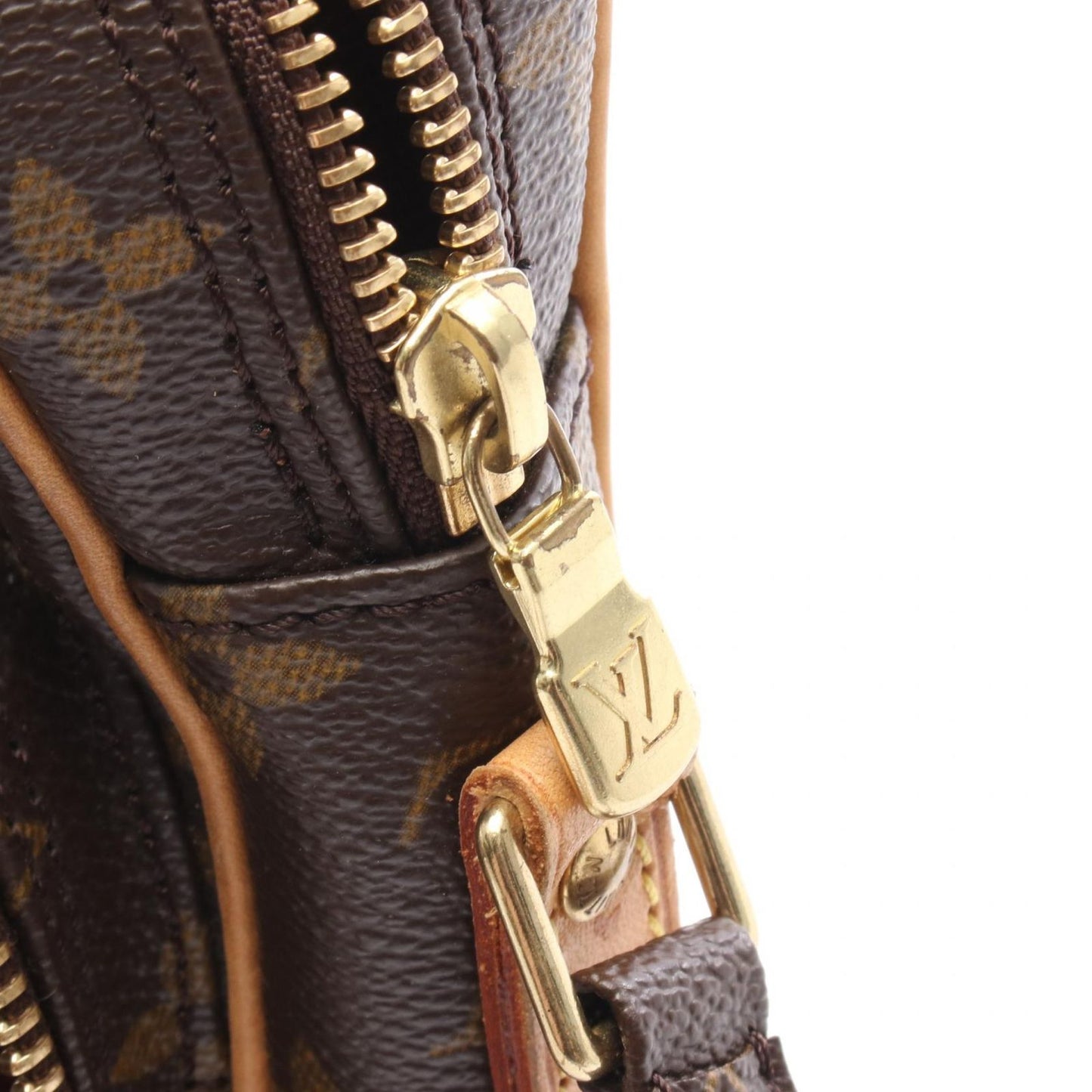 Louis Vuitton Amazon Shoulder Bag - Timeless Elegance in Brown
